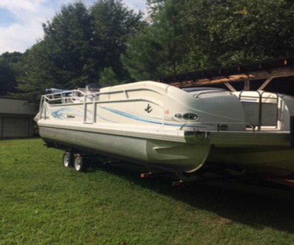 Used Pontoon Boats For Sale in Georgia by owner | 2008 26 foot JC  JC Tritoon Marine